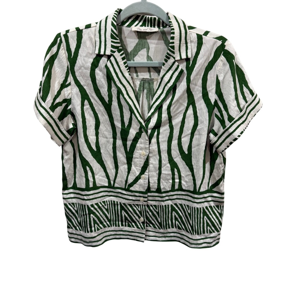 Doe and Rae Green White Zebra Print Button Down Short Sleeve Blouse Small